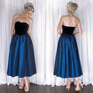 Vintage Laura Ashley Blue Sweetheart Midi Dress